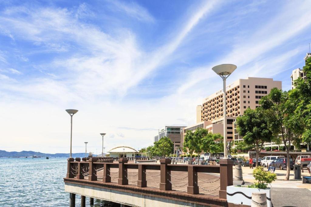 Seapark Condotel Hotel Kota Kinabalu Exterior photo