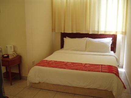 Seapark Condotel Hotel Kota Kinabalu Room photo