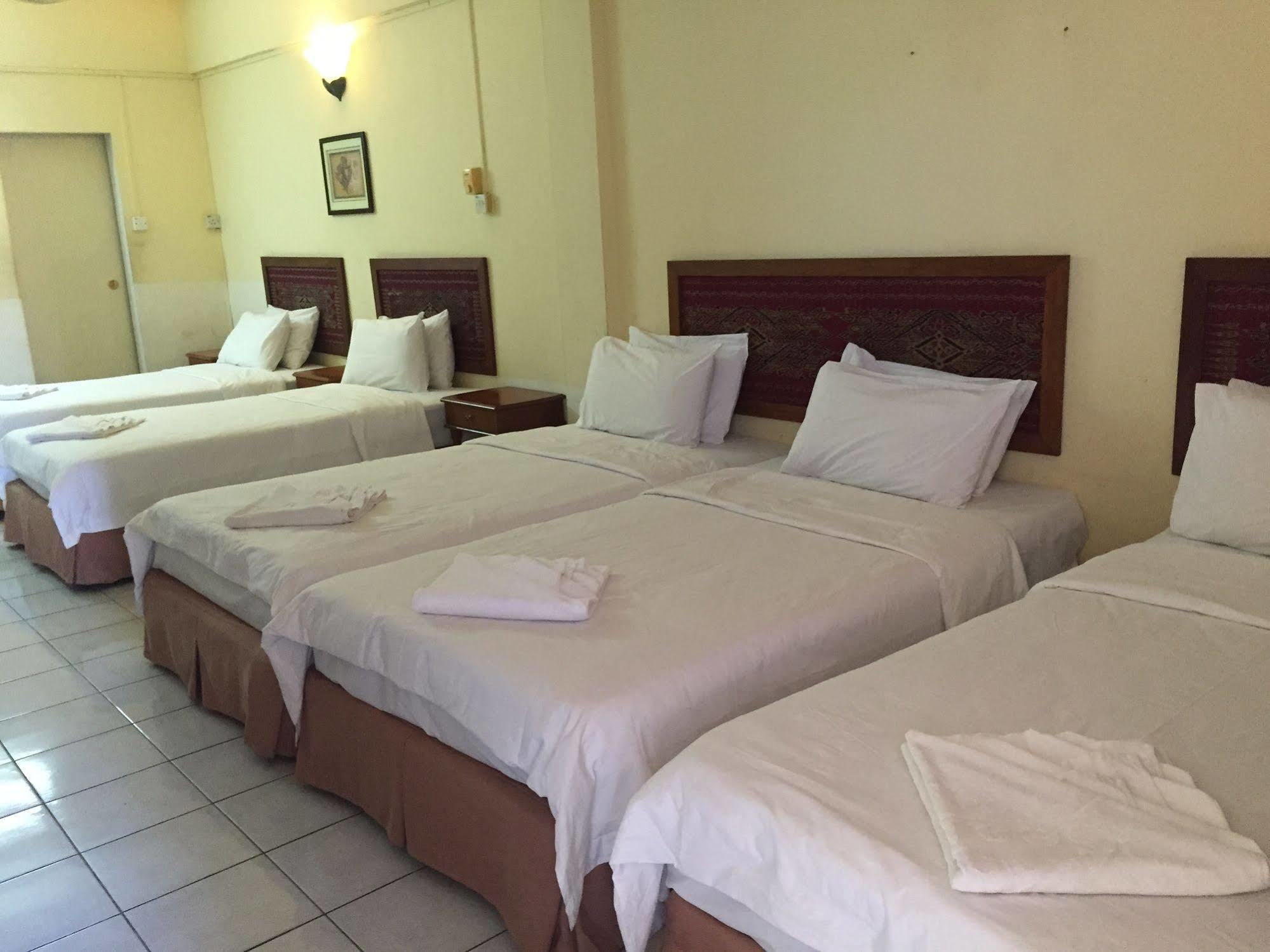 Seapark Condotel Hotel Kota Kinabalu Exterior photo